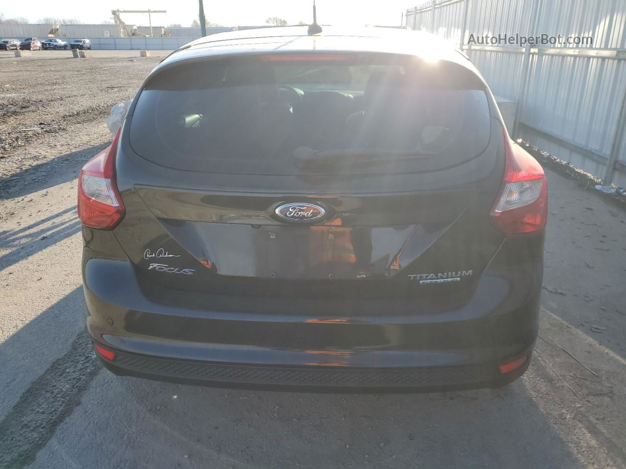 2014 Ford Focus Titanium Black vin: 1FADP3N25EL349370