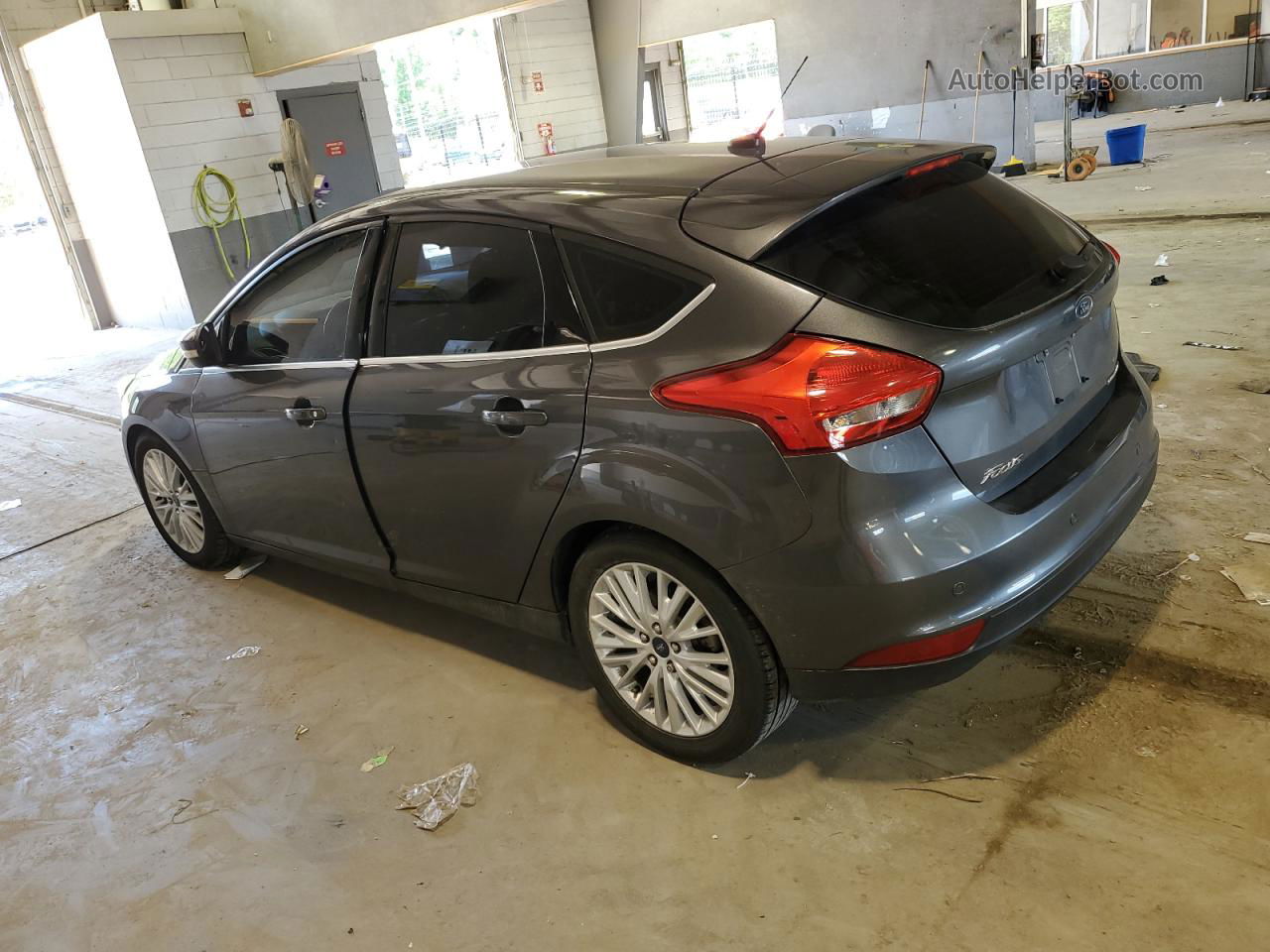 2016 Ford Focus Titanium Gray vin: 1FADP3N26GL234358