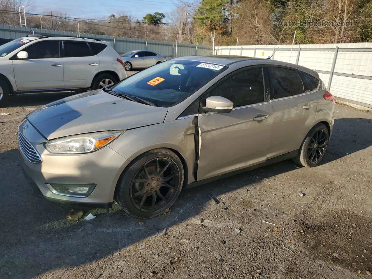 2016 Ford Focus Titanium Золотой vin: 1FADP3N26GL275329