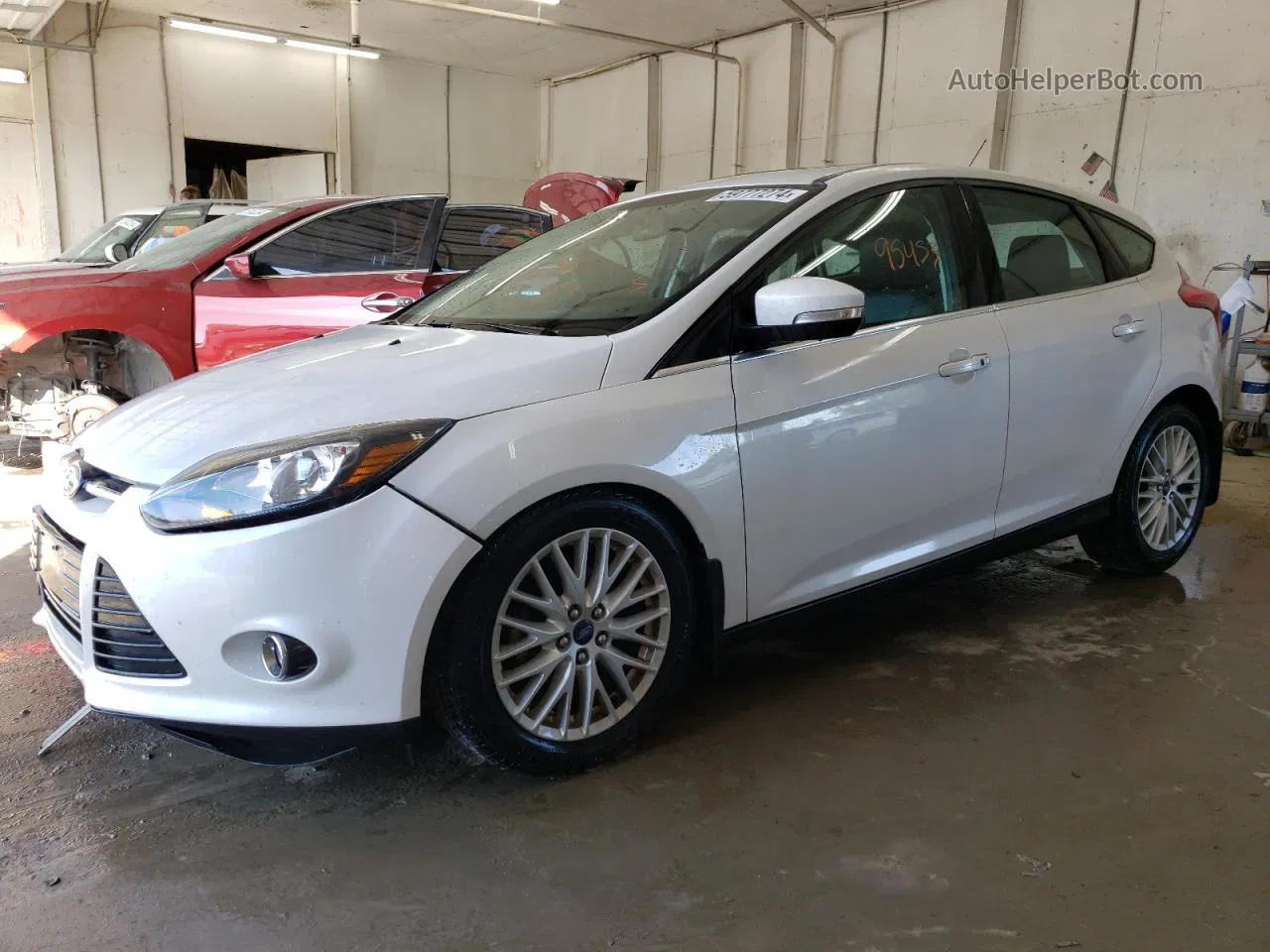 2013 Ford Focus Titanium Белый vin: 1FADP3N29DL373265