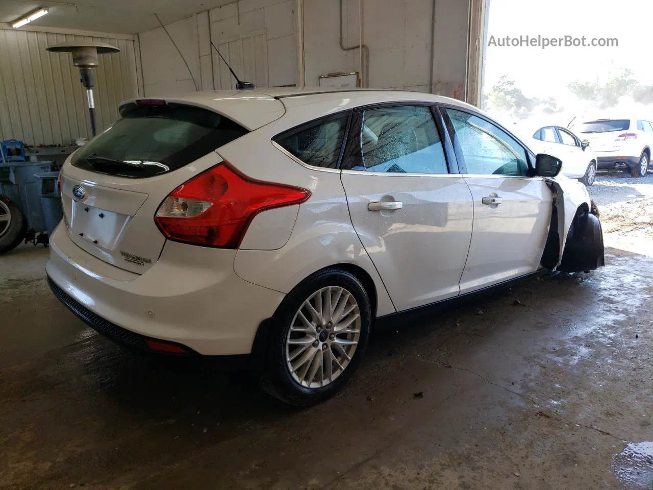 2013 Ford Focus Titanium White vin: 1FADP3N29DL373265