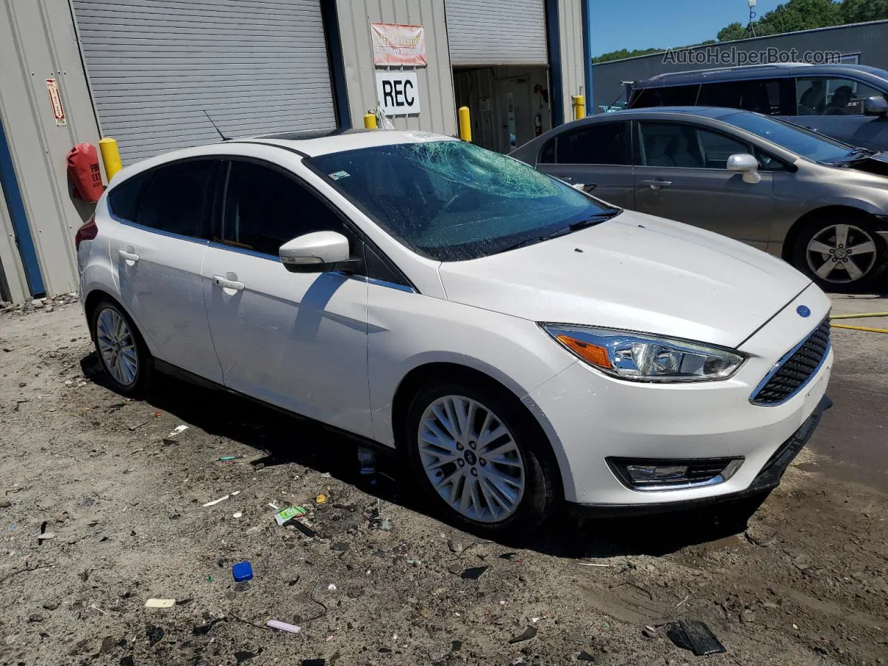 2017 Ford Focus Titanium White vin: 1FADP3N29HL314612