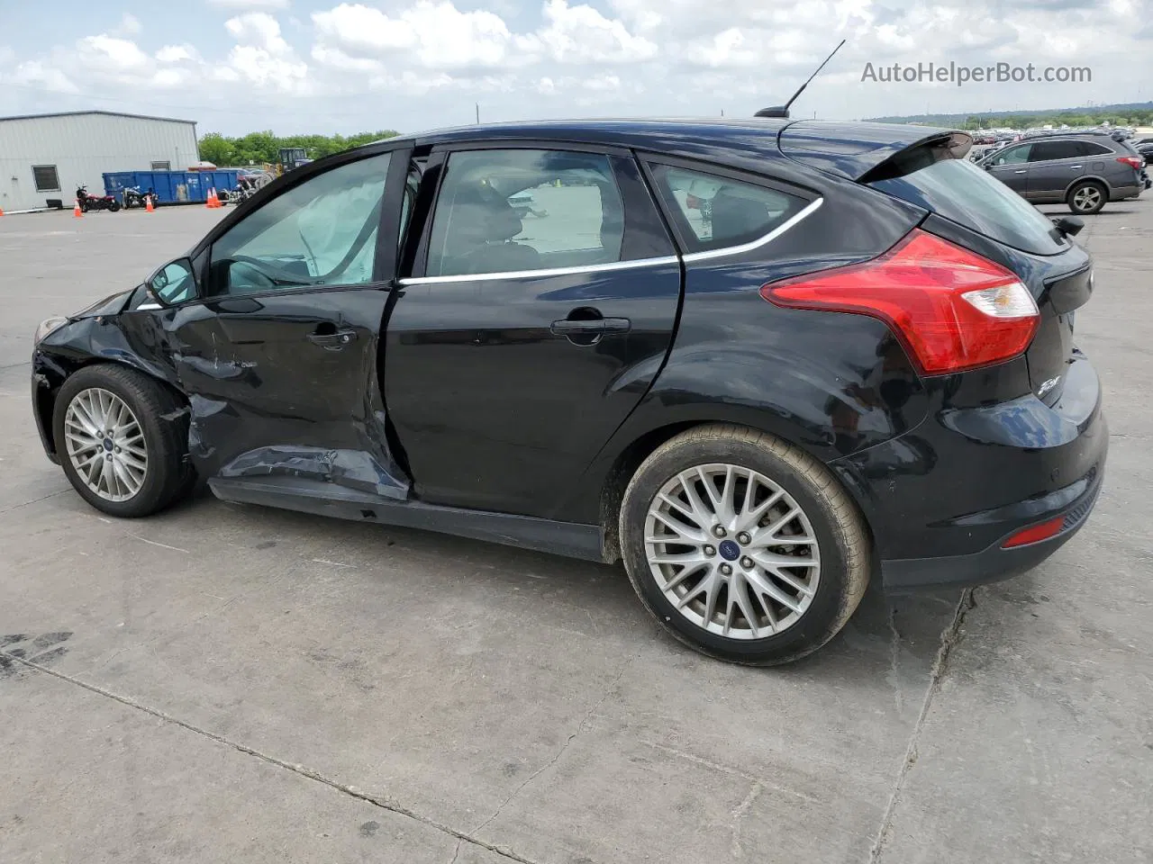 2014 Ford Focus Titanium Black vin: 1FADP3N2XEL271023