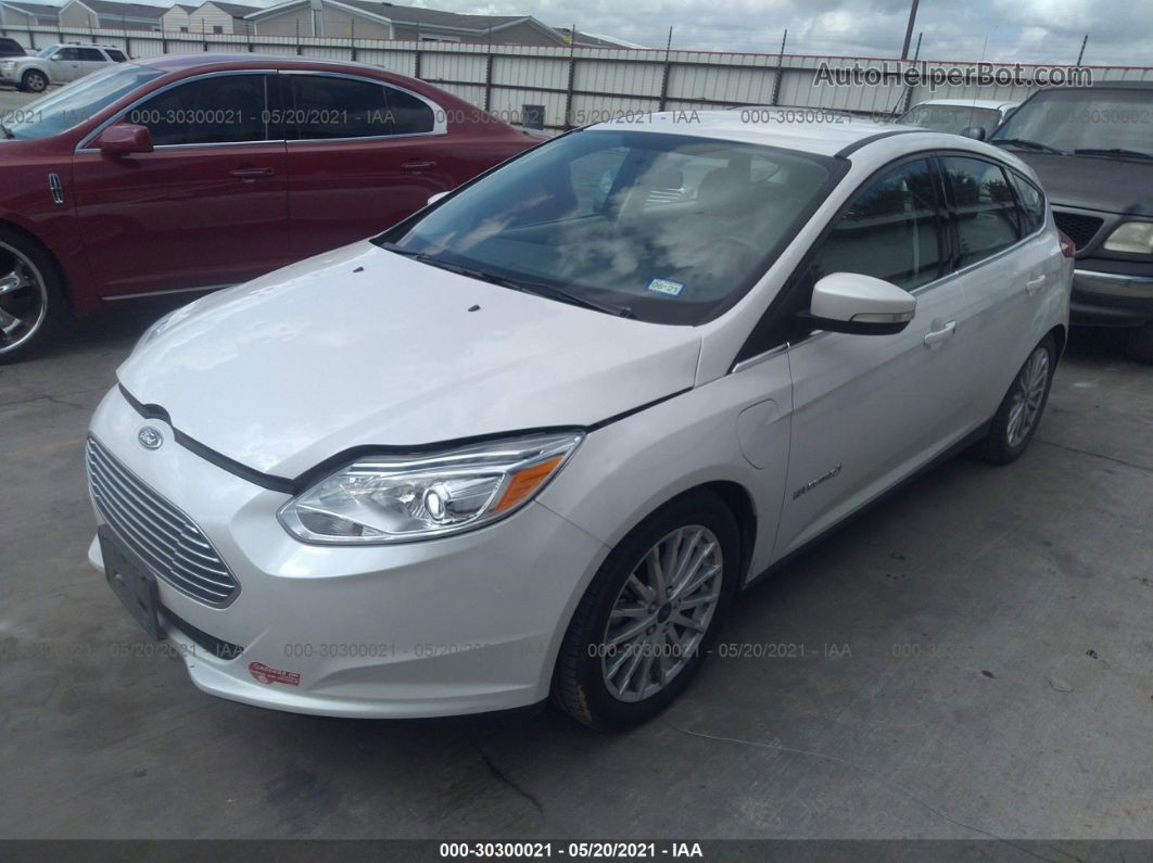 2018 Ford Focus Electric White vin: 1FADP3R43JL332055