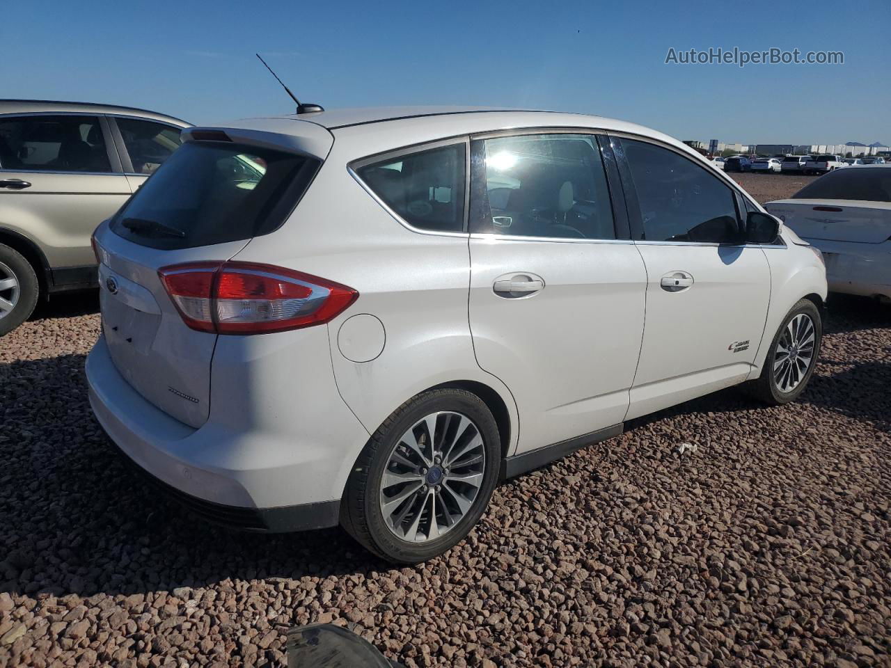 2017 Ford C-max Titanium White vin: 1FADP5FU0HL106002