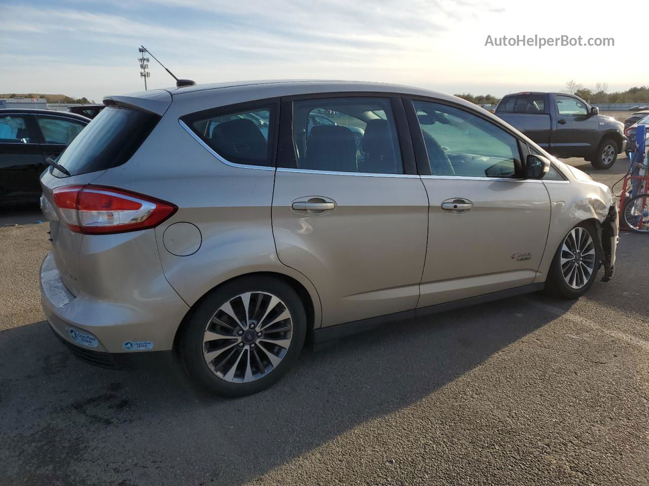 2017 Ford C-max Titanium Бежевый vin: 1FADP5FU2HL101352