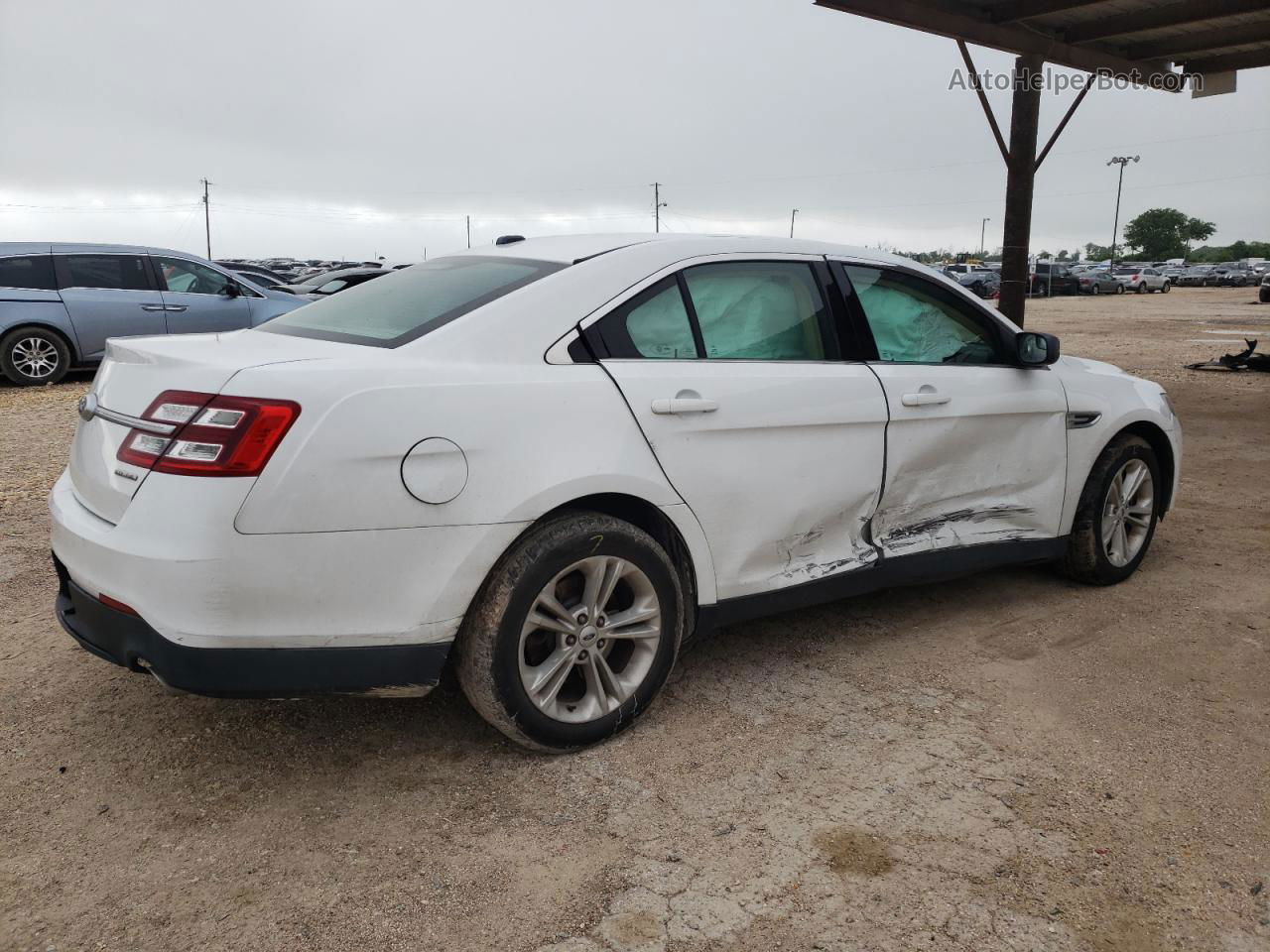 2017 Ford Taurus Se Белый vin: 1FAHP2D8XHG114686