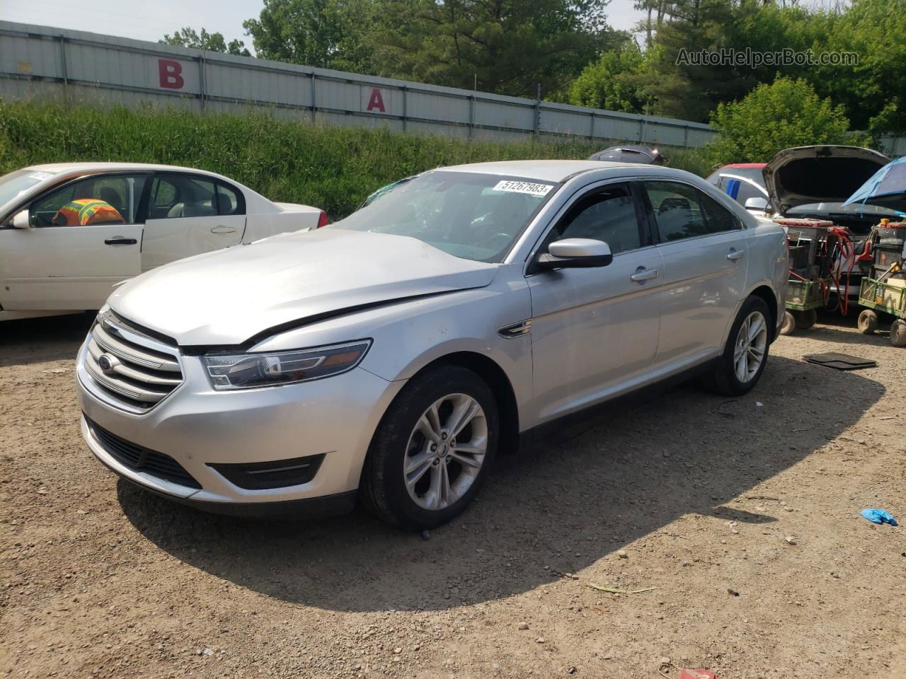 2017 Ford Taurus Sel Серебряный vin: 1FAHP2E80HG118499