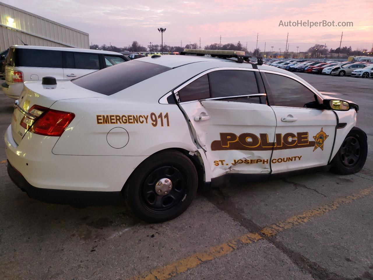 2017 Ford Taurus Police Interceptor White vin: 1FAHP2MK4HG115344