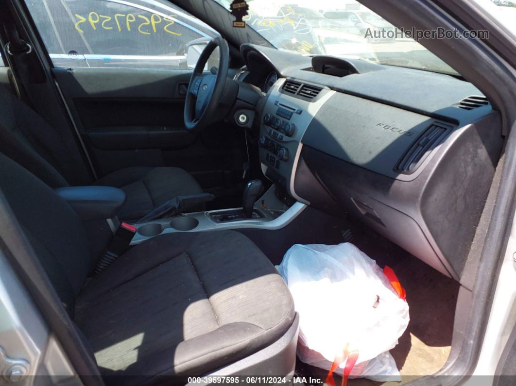 2011 Ford Focus Se Серебряный vin: 1FAHP3FN0BW176670