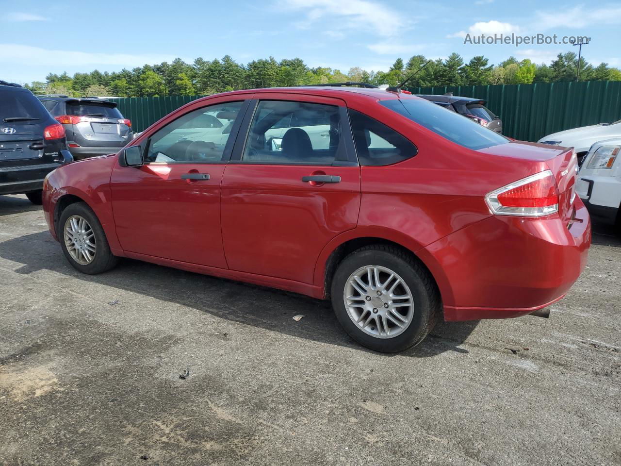 2011 Ford Focus Se Red vin: 1FAHP3FN3BW172239