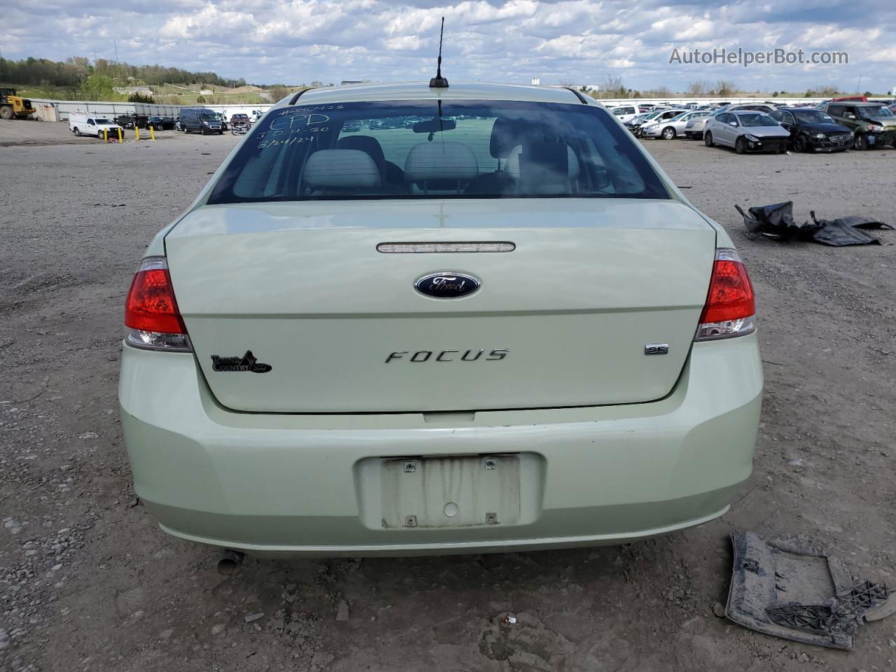 2011 Ford Focus Se Зеленый vin: 1FAHP3FN5BW204074