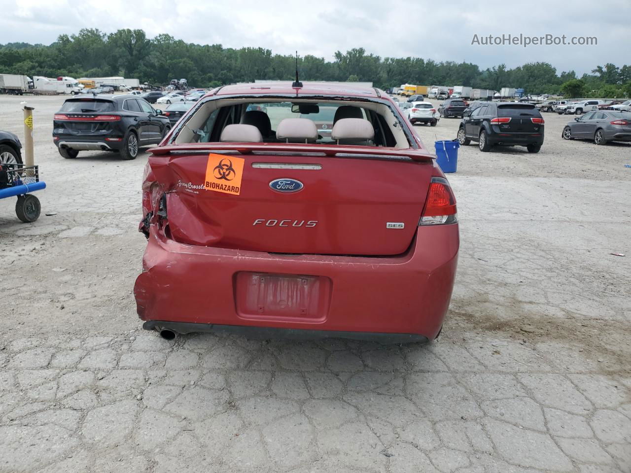 2011 Ford Focus Ses Red vin: 1FAHP3GN2BW165765