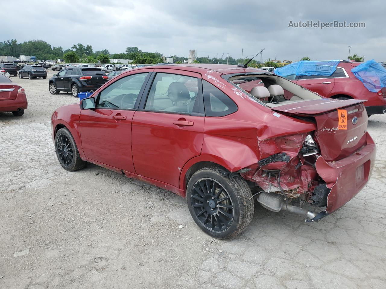 2011 Ford Focus Ses Red vin: 1FAHP3GN2BW165765