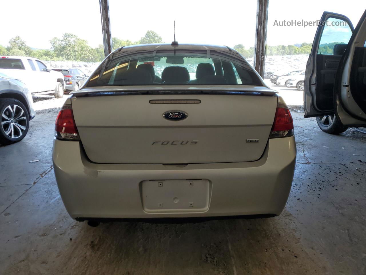 2011 Ford Focus Ses Silver vin: 1FAHP3GN8BW144855