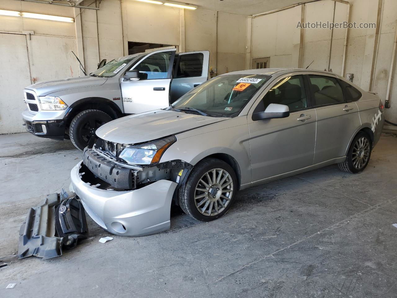 2011 Ford Focus Ses Silver vin: 1FAHP3GN8BW144855