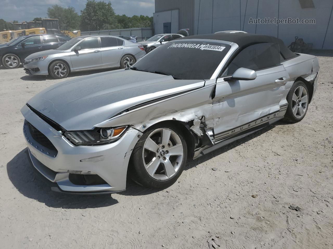 2015 Ford Mustang  Silver vin: 1FATP8EM2F5371908