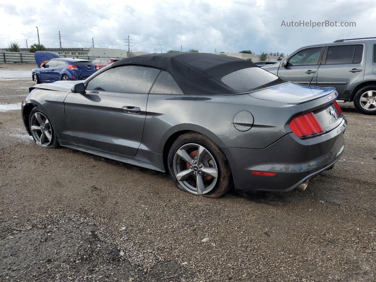 2016 Ford Mustang  Two Tone vin: 1FATP8EM5G5291715
