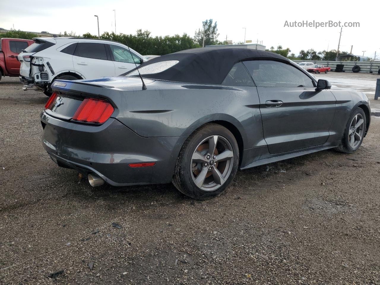 2016 Ford Mustang  Two Tone vin: 1FATP8EM5G5291715