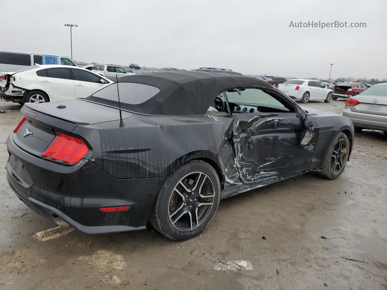 2020 Ford Mustang  Черный vin: 1FATP8UH0L5112088