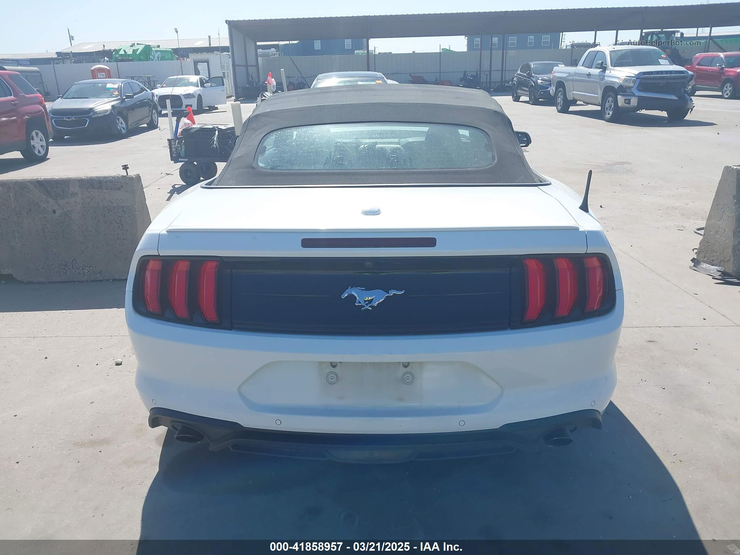 2020 Ford Mustang Ecoboost Premium White vin: 1FATP8UH0L5119932