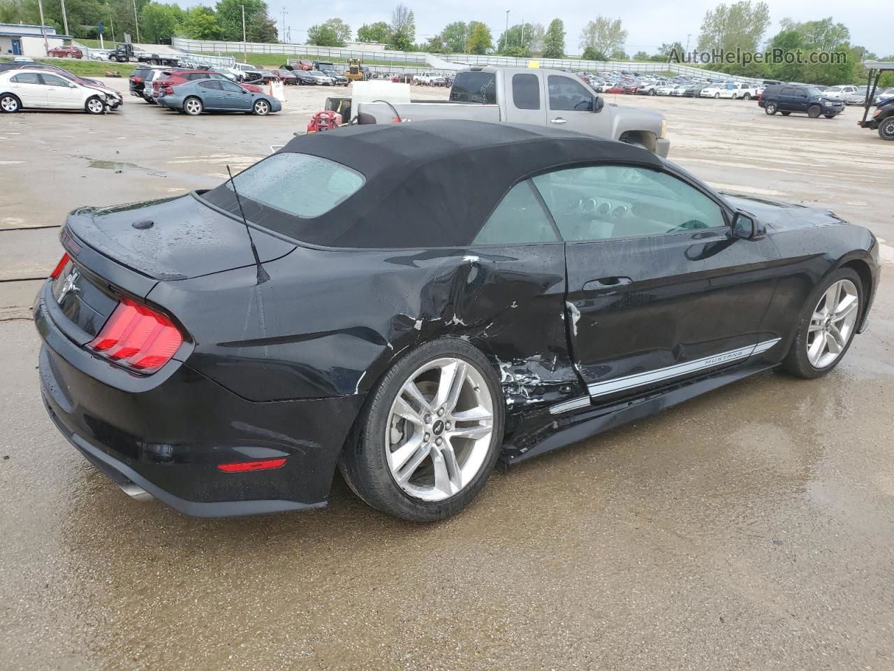2020 Ford Mustang  Black vin: 1FATP8UH1L5138599