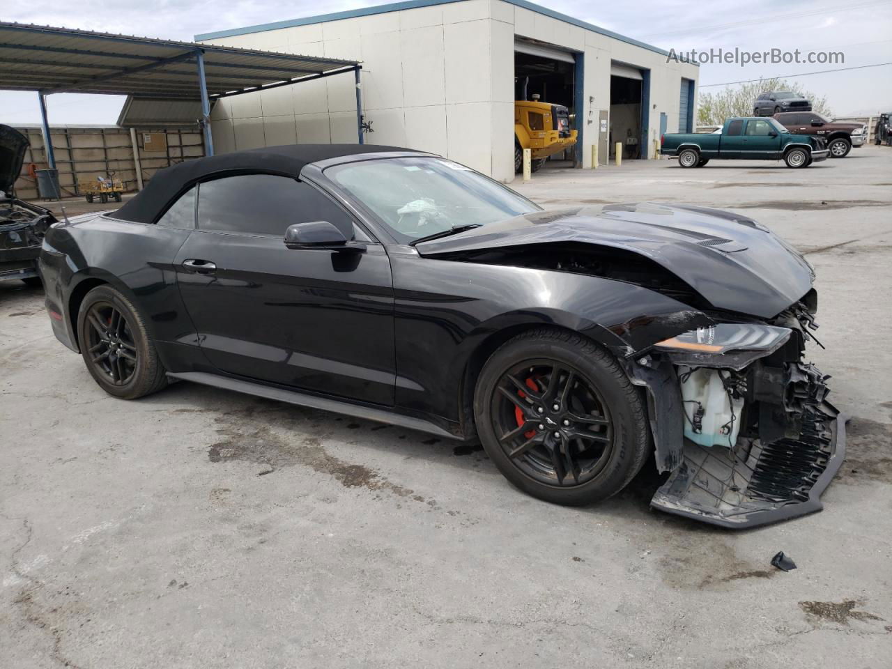 2020 Ford Mustang  Black vin: 1FATP8UH2L5131631