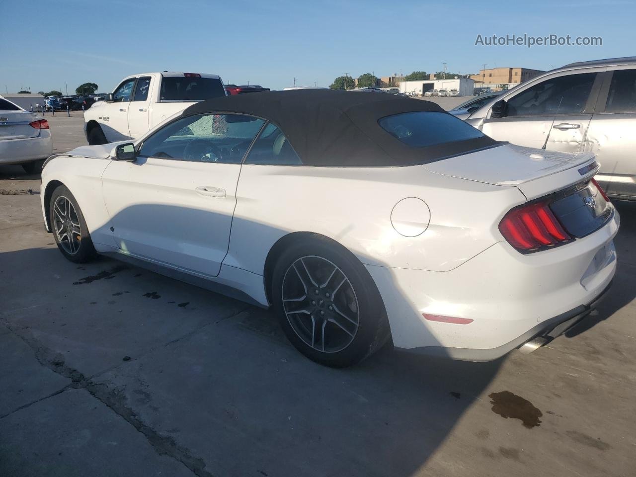 2020 Ford Mustang White vin: 1FATP8UH5L5134328
