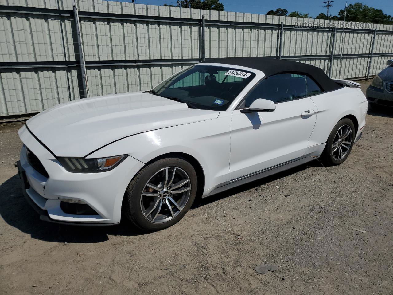 2016 Ford Mustang  White vin: 1FATP8UH6G5226683