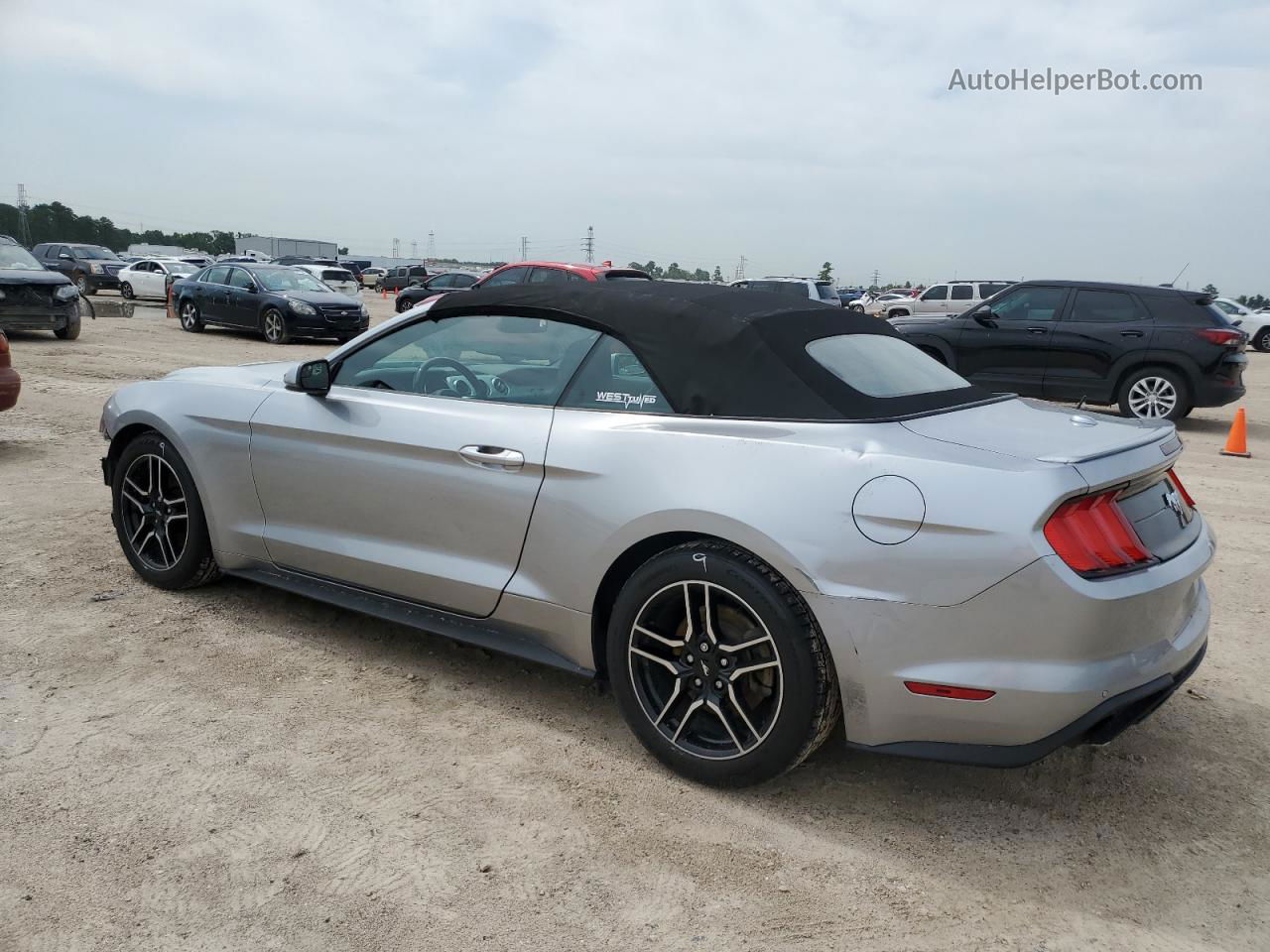 2020 Ford Mustang  Серебряный vin: 1FATP8UH6L5111978