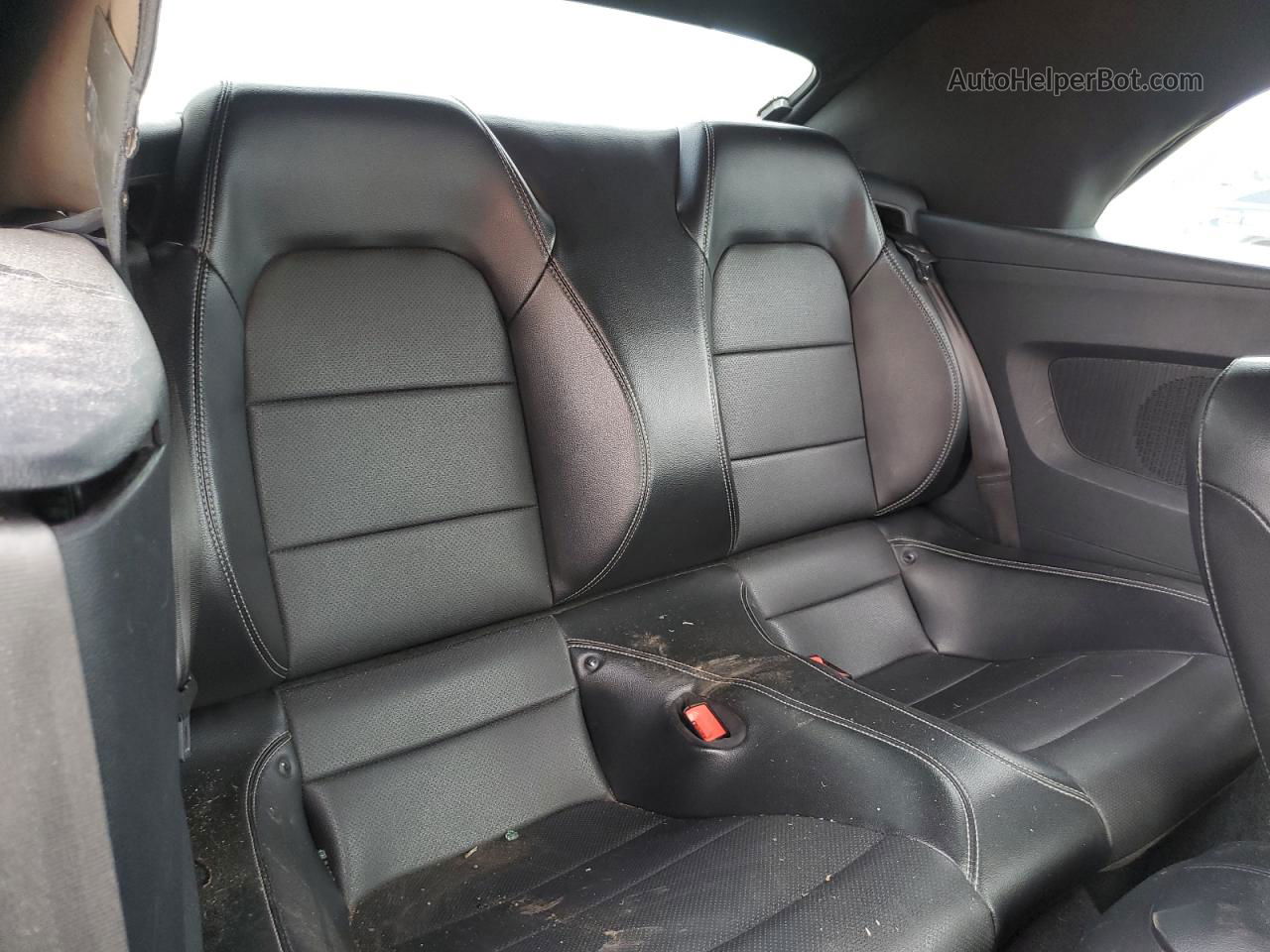 2020 Ford Mustang  Серебряный vin: 1FATP8UH6L5111978