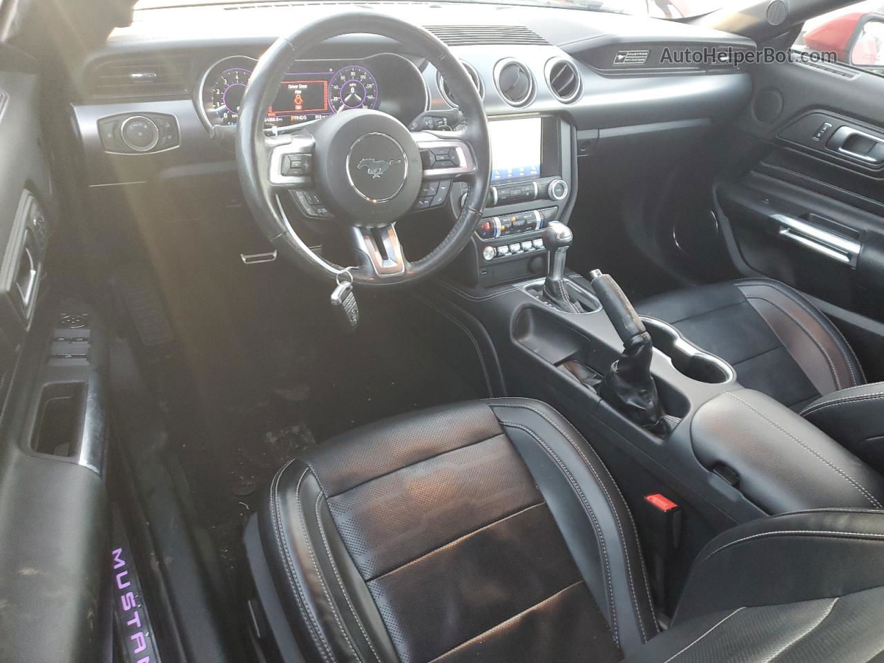 2020 Ford Mustang  Красный vin: 1FATP8UH6L5157472