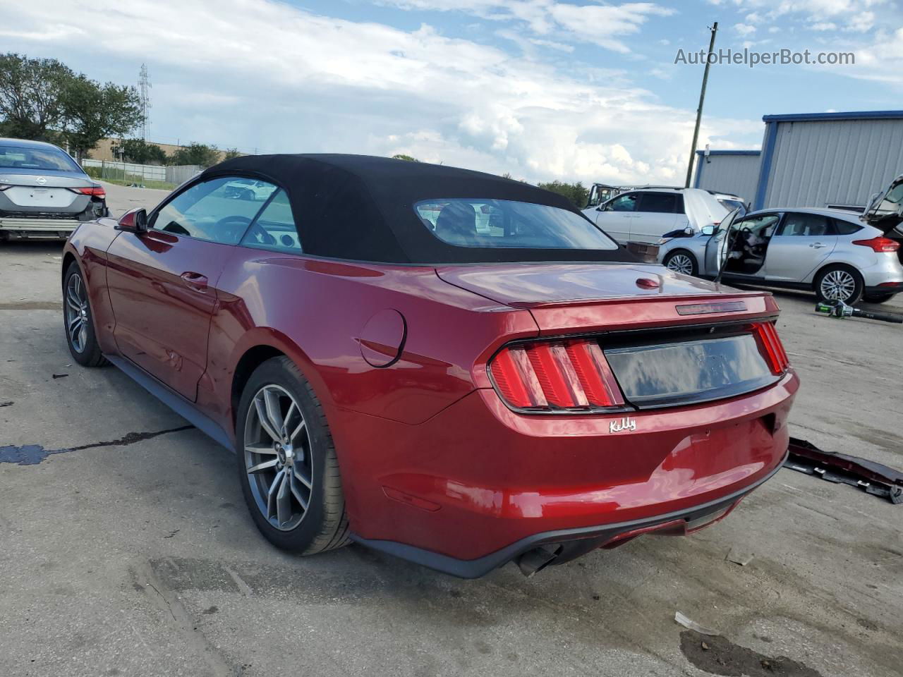2016 Ford Mustang  Red vin: 1FATP8UH8G5292118