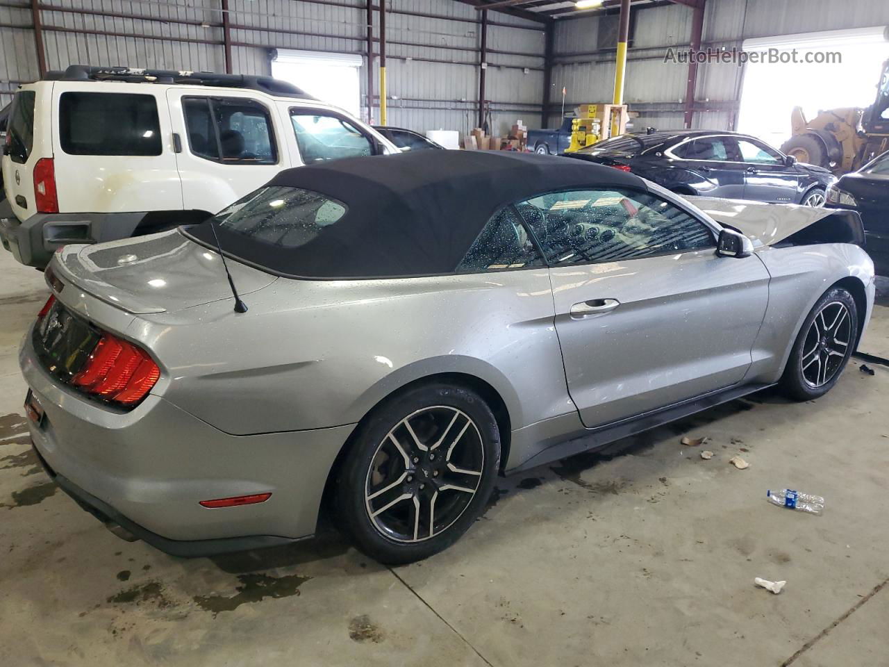 2020 Ford Mustang  Серебряный vin: 1FATP8UH8L5119841