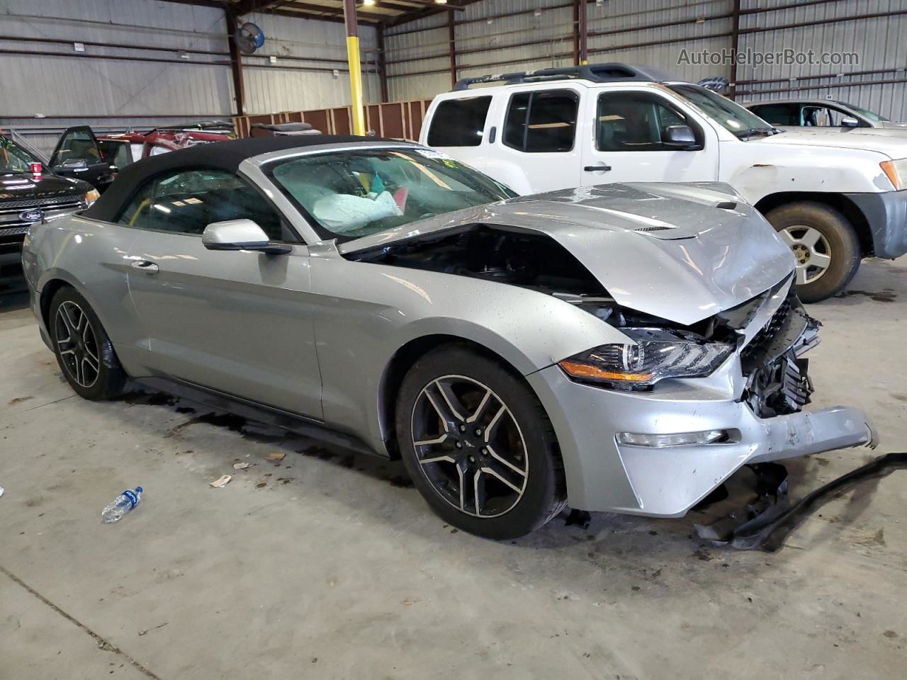 2020 Ford Mustang  Серебряный vin: 1FATP8UH8L5119841