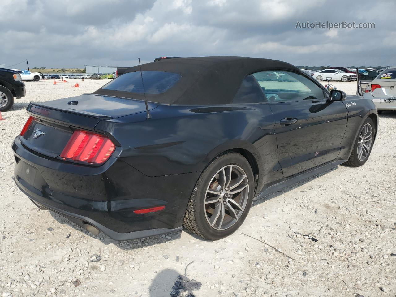 2015 Ford Mustang  Black vin: 1FATP8UH9F5419604