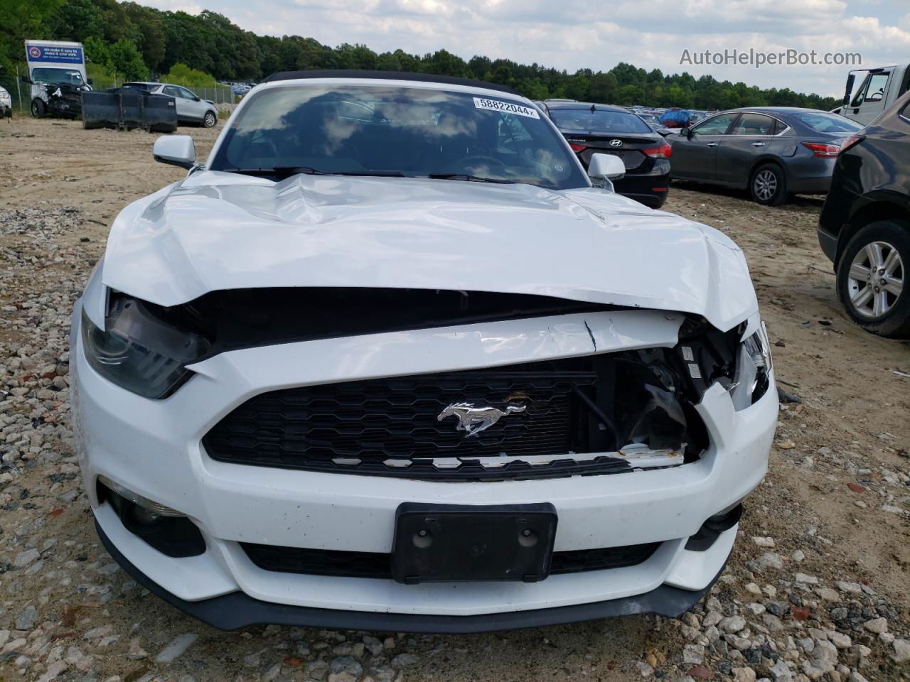 2015 Ford Mustang  White vin: 1FATP8UHXF5340314