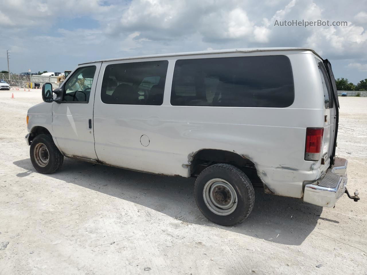 2007 Ford Econoline E350 Super Duty Wagon Gray vin: 1FBNE31L07DB28487