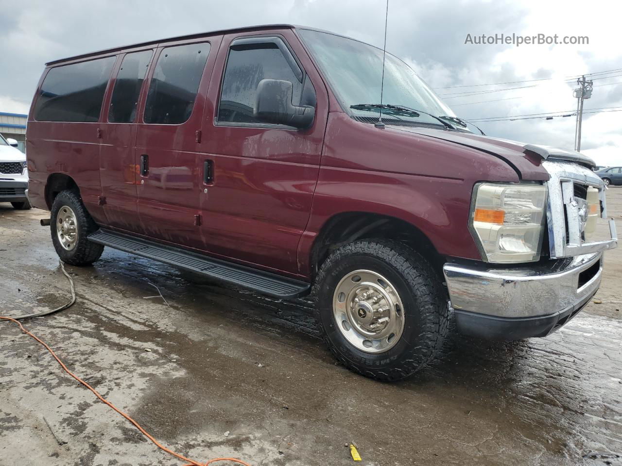 2008 Ford Econoline E350 Super Duty Wagon Burgundy vin: 1FBNE31L18DA20655