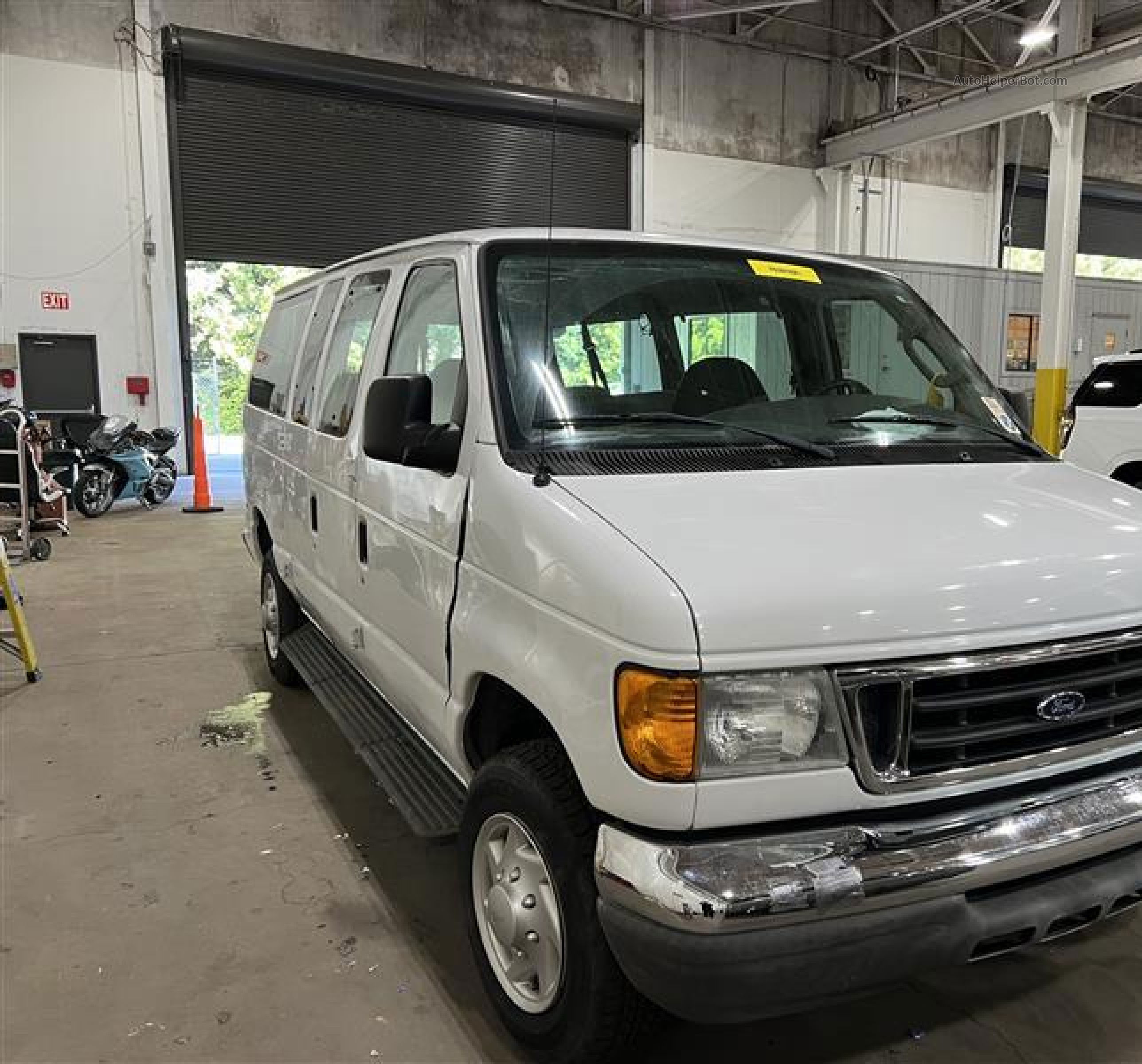 2007 Ford Econoline E350 Super Duty Wagon vin: 1FBNE31L27DA89398