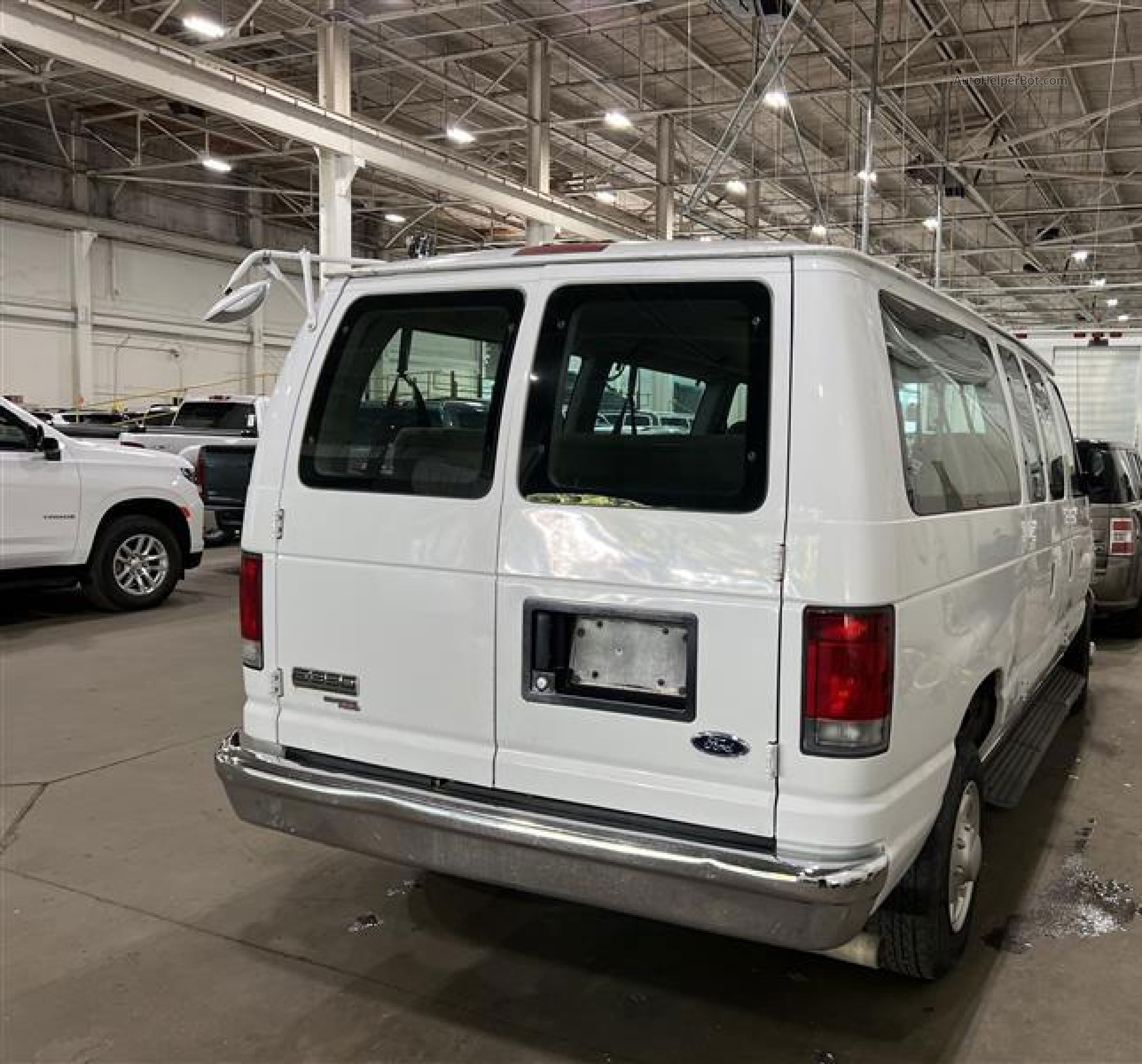 2007 Ford Econoline E350 Super Duty Wagon vin: 1FBNE31L27DA89398
