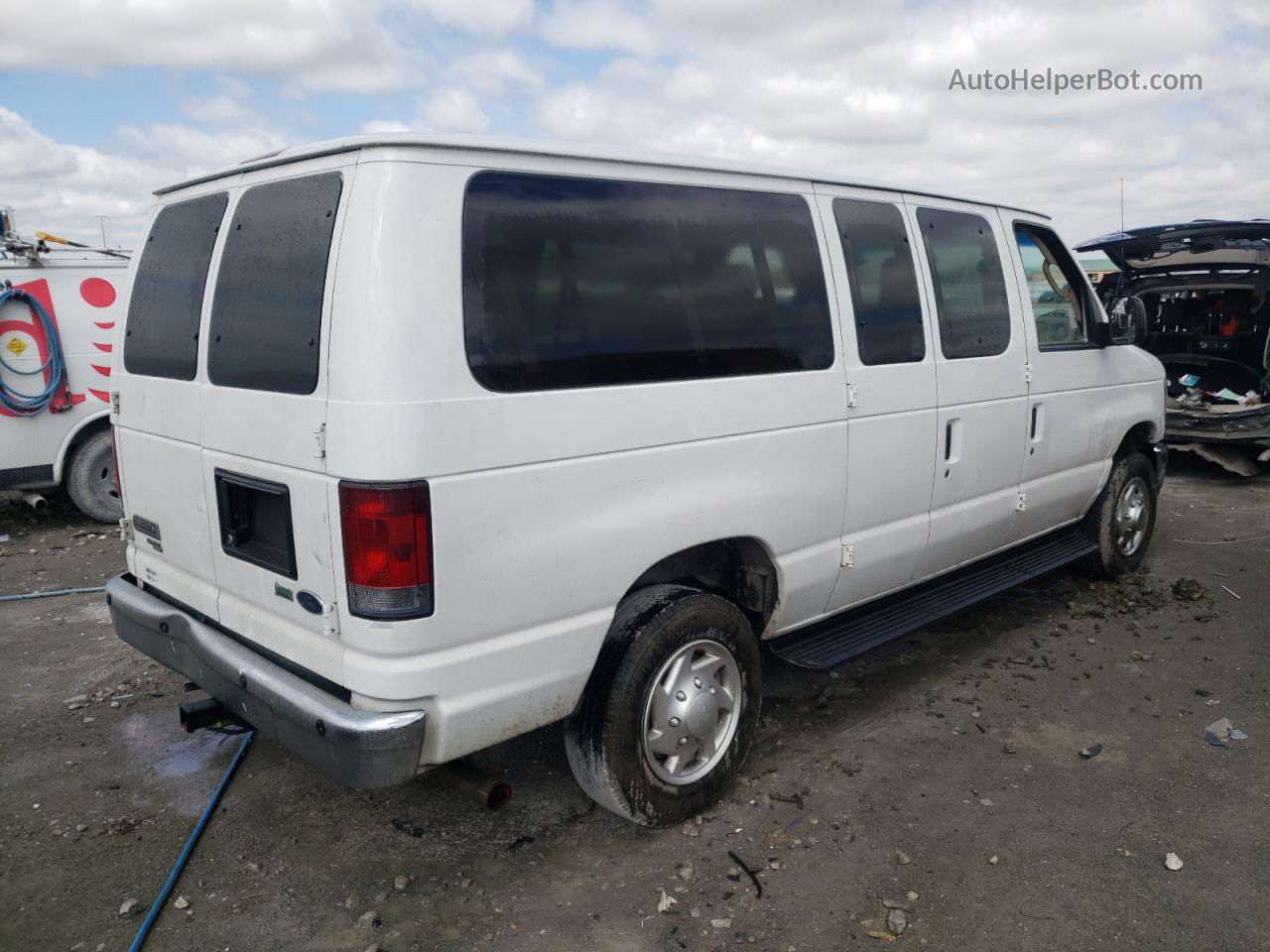 2013 Ford Econoline E350 Super Duty Wagon White vin: 1FBNE3BL2DDA84079