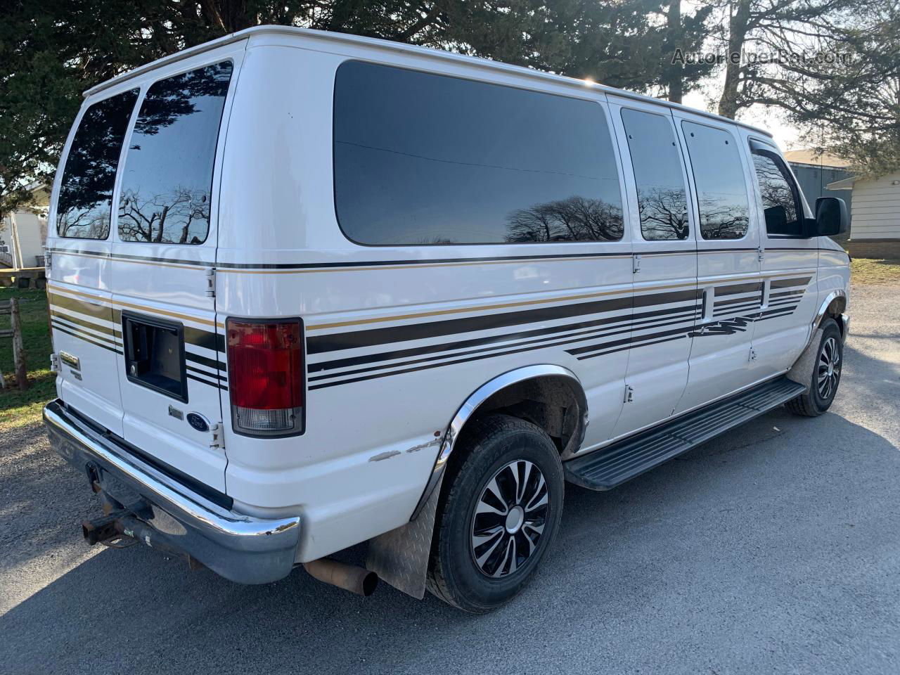 2012 Ford Econoline E350 Super Duty Wagon White vin: 1FBNE3BL3CDA77480