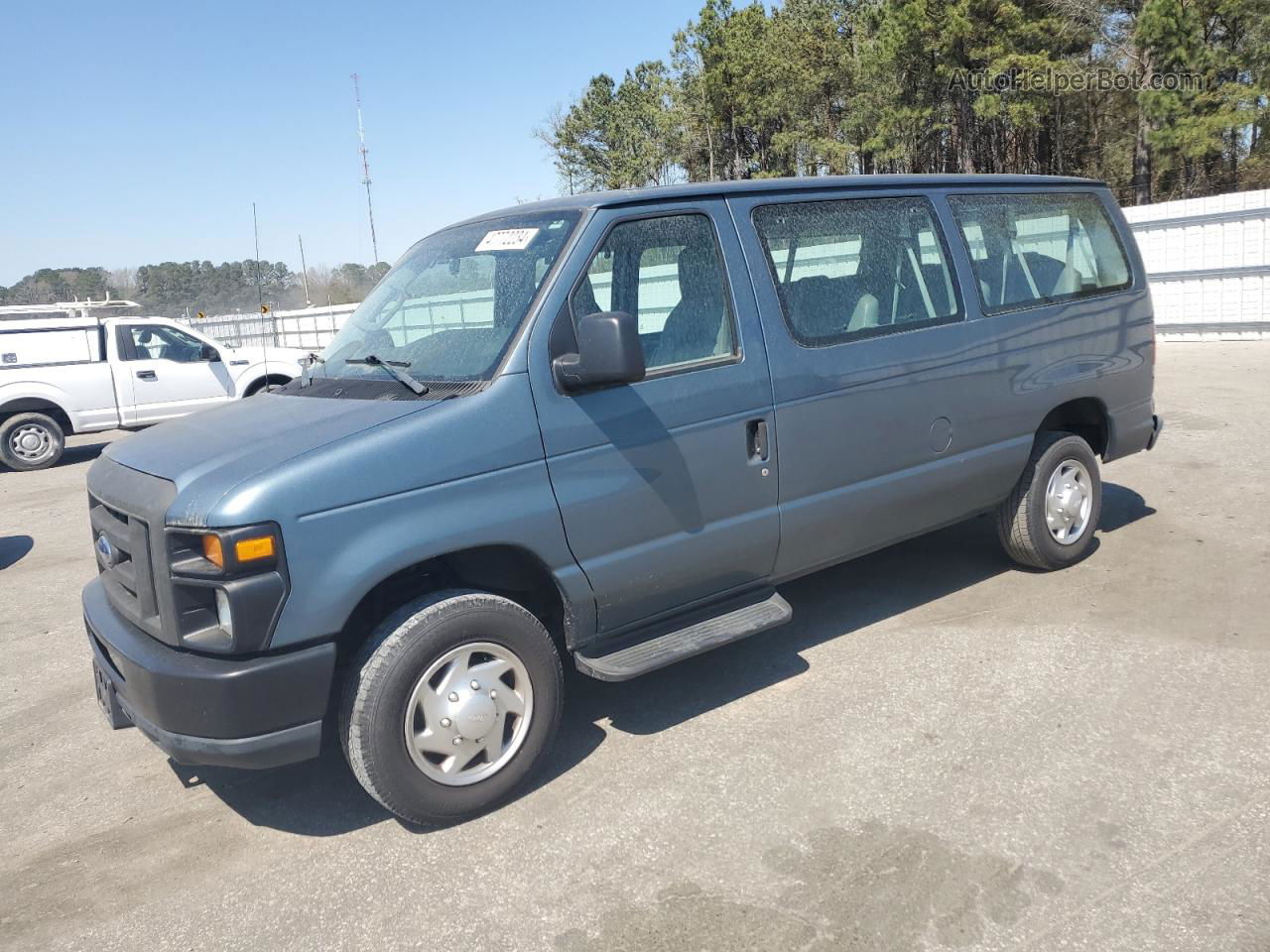 2013 Ford Econoline E350 Super Duty Wagon Синий vin: 1FBNE3BL7DDB34362