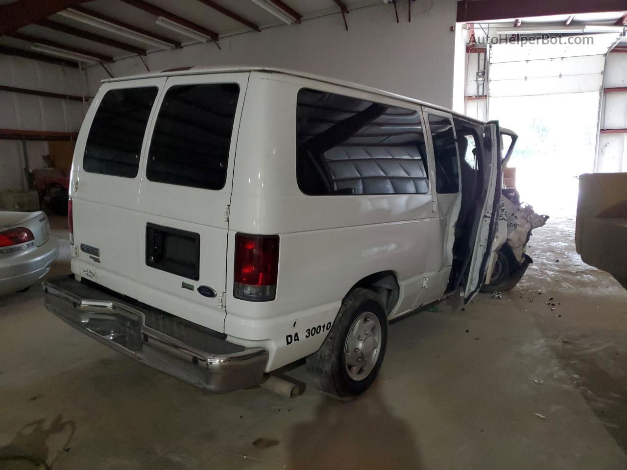 2010 Ford Econoline E350 Super Duty Wagon White vin: 1FBNE3BL8ADA21662