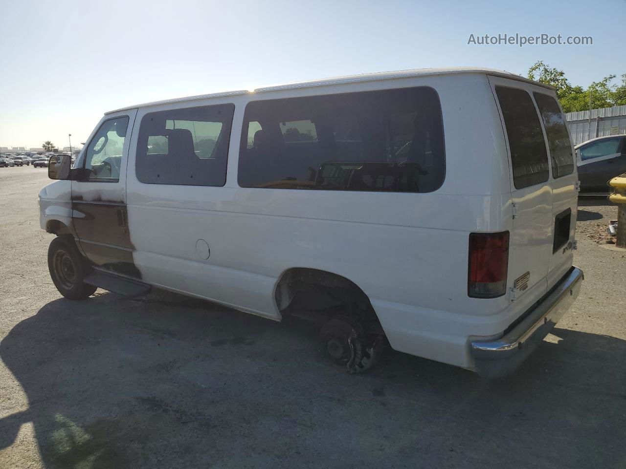 2013 Ford Econoline E350 Super Duty Wagon White vin: 1FBNE3BL8DDA84331