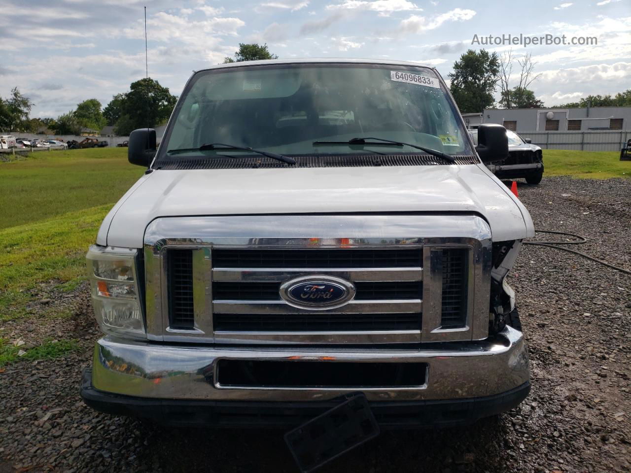 2008 Ford Econoline E350 Super Duty Wagon White vin: 1FBSS31L38DB08070