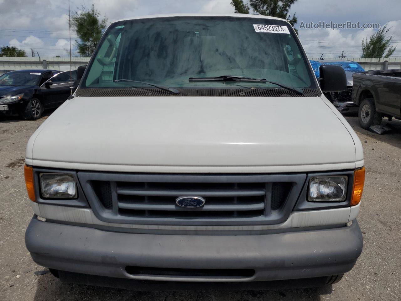 2007 Ford Econoline E350 Super Duty Wagon Белый vin: 1FBSS31L57DA67682