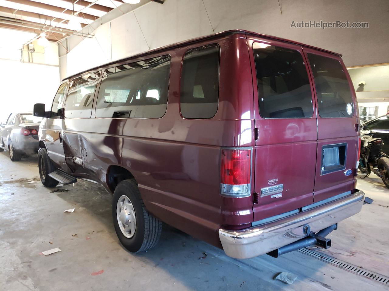 2007 Ford Econoline E350 Super Duty Wagon Burgundy vin: 1FBSS31L67DA48199