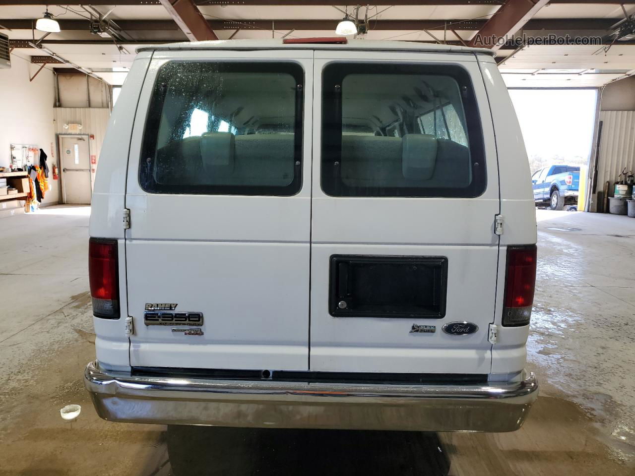 2010 Ford Econoline E350 Super Duty Wagon White vin: 1FBSS3BL0ADA03331